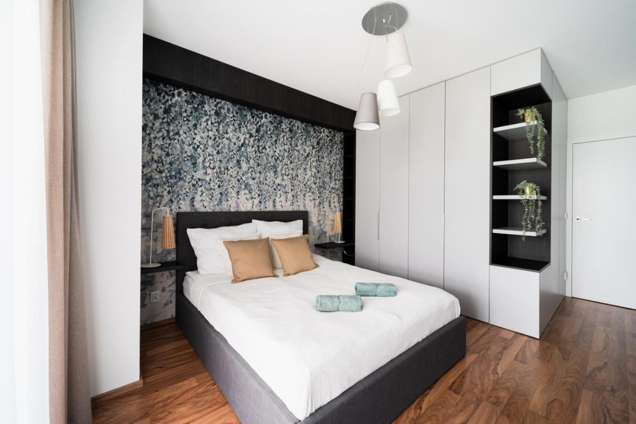 Big - Atal Towers - 3 - Private Parking Place * Wroclaw